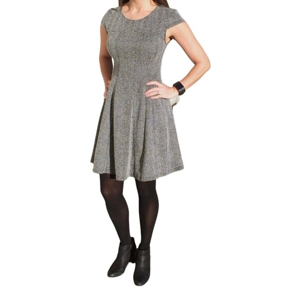 Stitch Fix RD Style Leya Short Sleeve Gray Chevron Pattern Fit & Flare Dress M - Picture 1 of 13